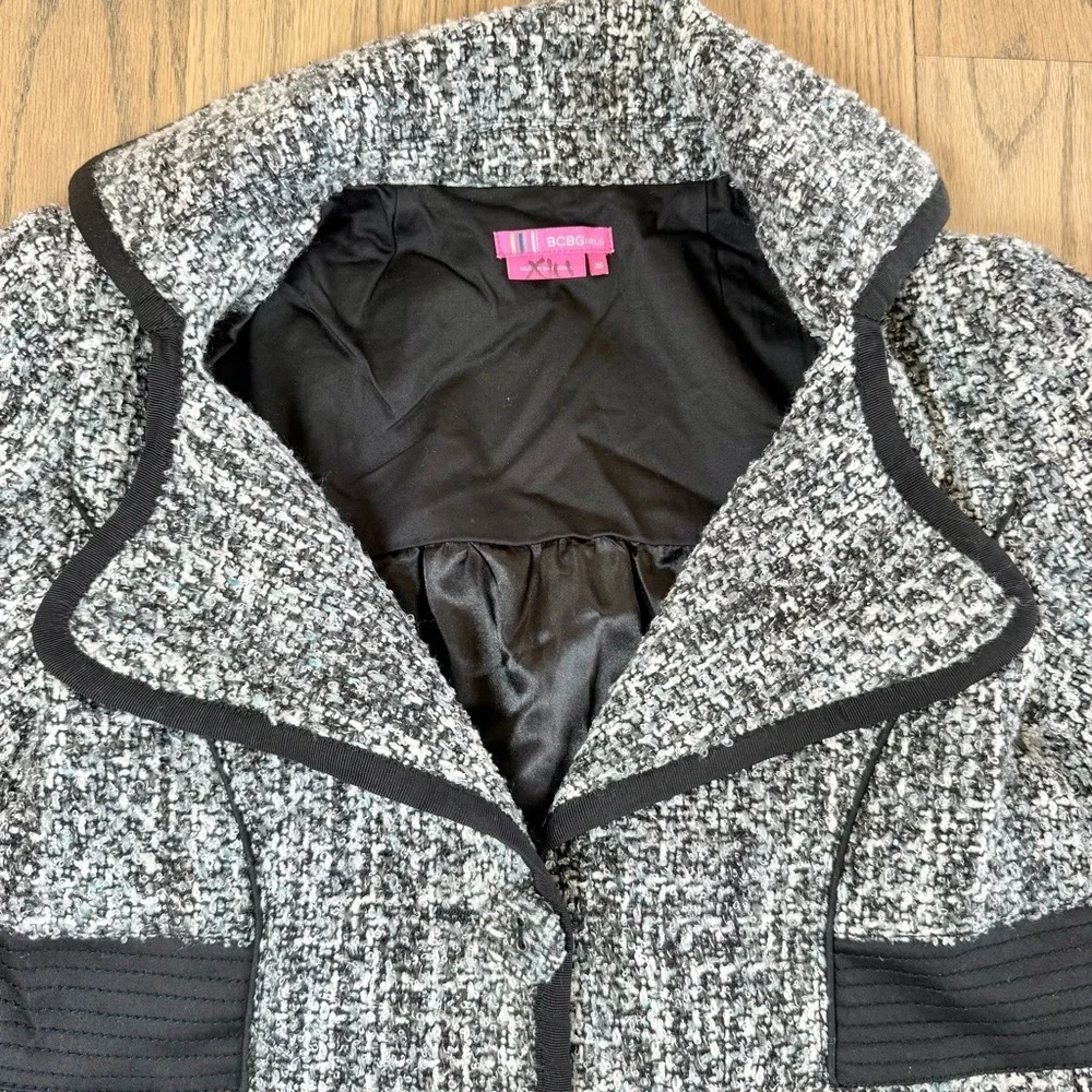 BCBGirls Stylish Tweed Black and Gray Jacket Size - Picture 7 of 15